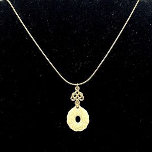 *3/$20* Vintage inspired Avon gold tone and cream necklace